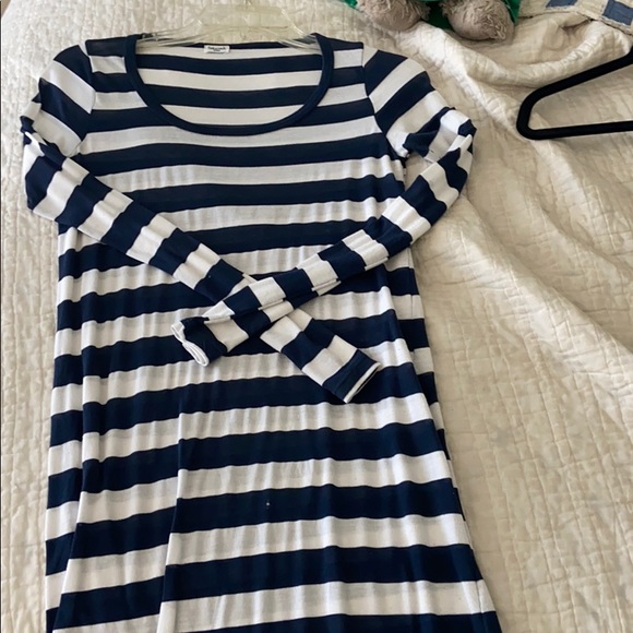 Dress - Picture 1 of 2